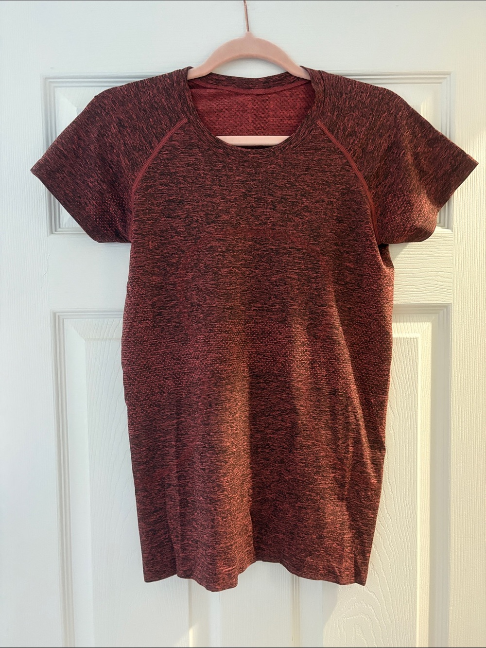 Womens Lululemon Swiftly TShirt Size 8 - Red